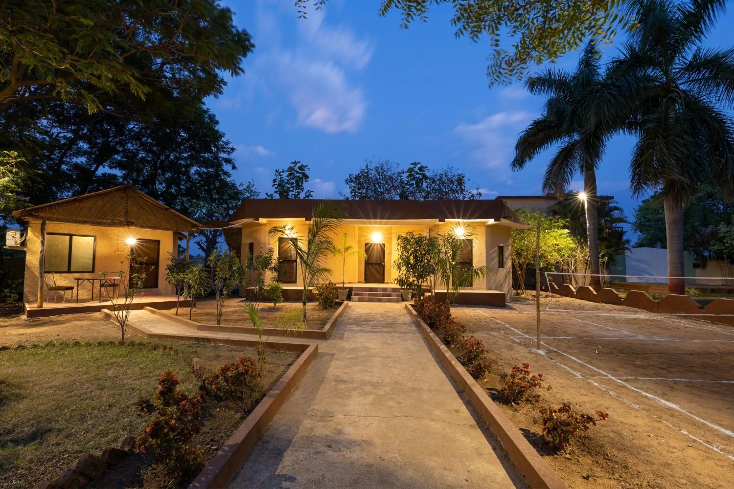 Best Time To Book Tadoba Hotel And Resort Booking